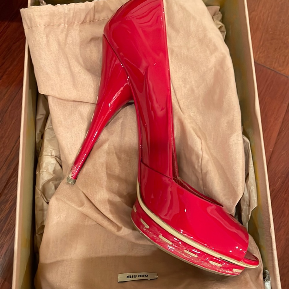 Mouth Miu Red Heels